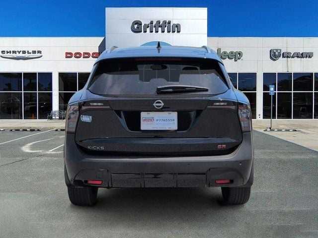 2025 Nissan Kicks SR