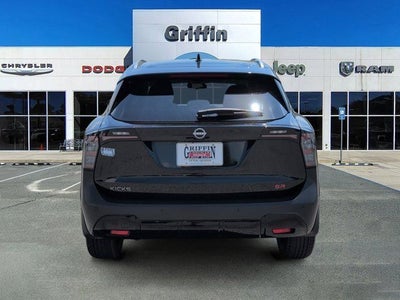 2025 Nissan Kicks SR