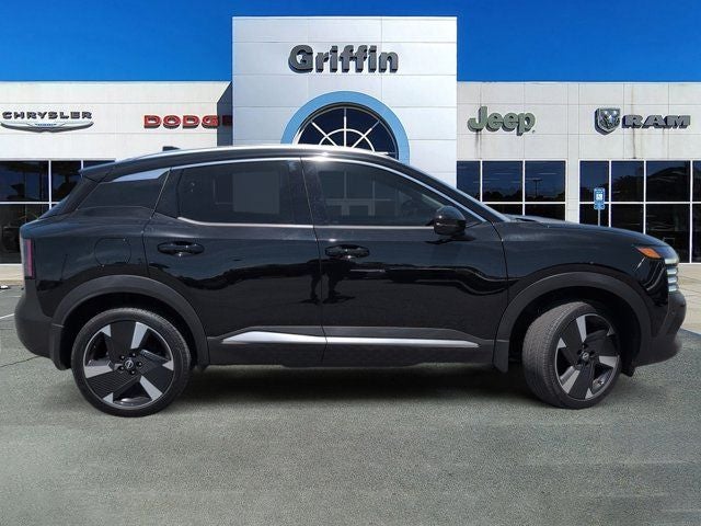 2025 Nissan Kicks SR