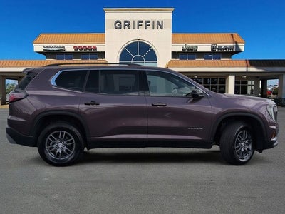 2025 GMC Acadia Elevation