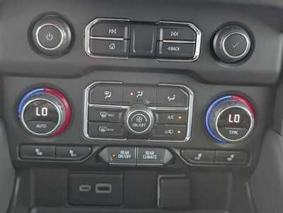 2023 Chevrolet Suburban RST