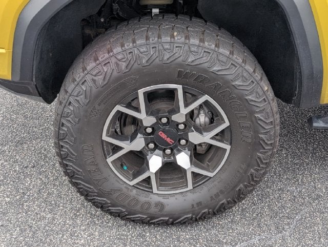2023 GMC Canyon AT4X