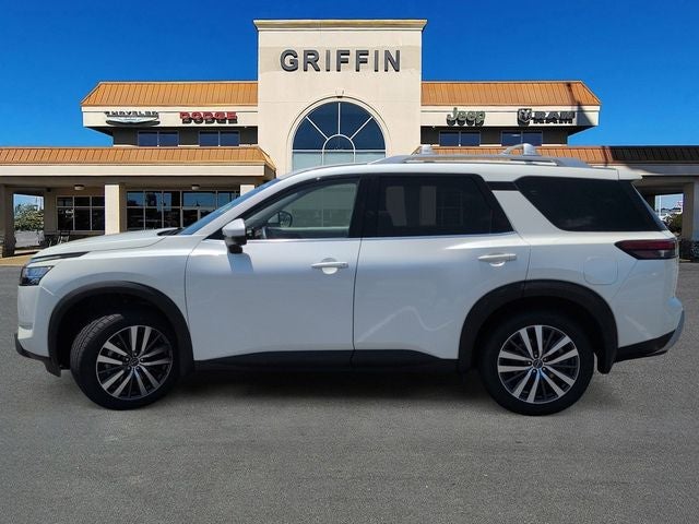 2022 Nissan Pathfinder SL