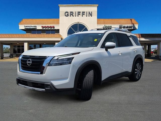 2022 Nissan Pathfinder SL