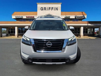 2022 Nissan Pathfinder SL
