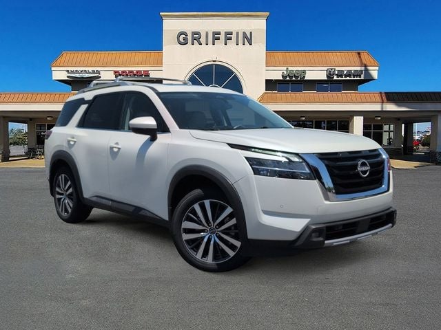 2022 Nissan Pathfinder SL
