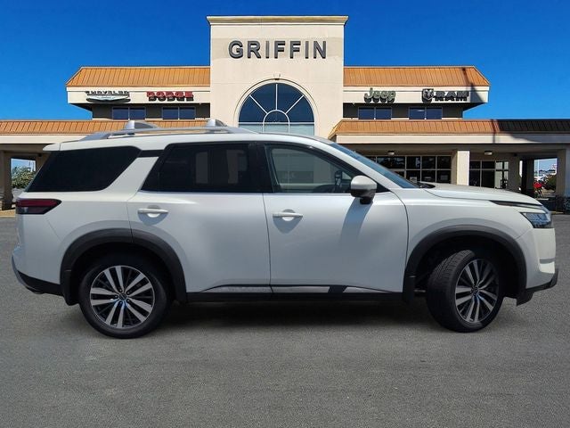 2022 Nissan Pathfinder SL