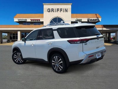 2022 Nissan Pathfinder SL