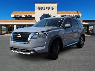 2024 Nissan Pathfinder Platinum