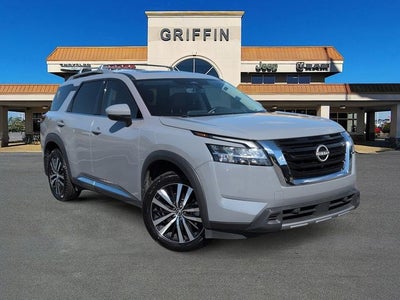 2024 Nissan Pathfinder Platinum