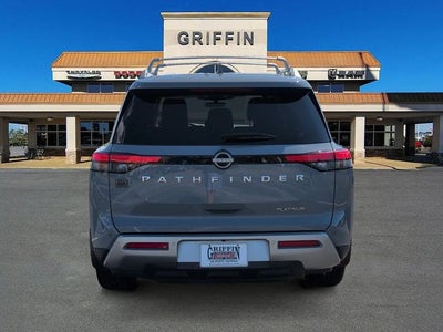 2024 Nissan Pathfinder Platinum
