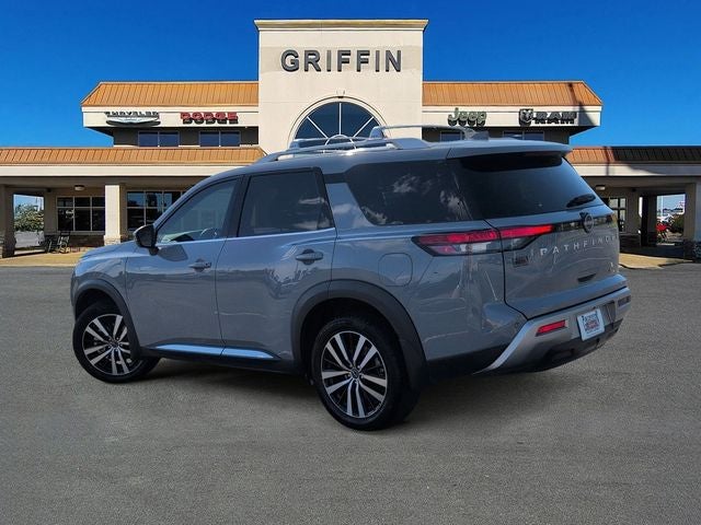 2024 Nissan Pathfinder Platinum