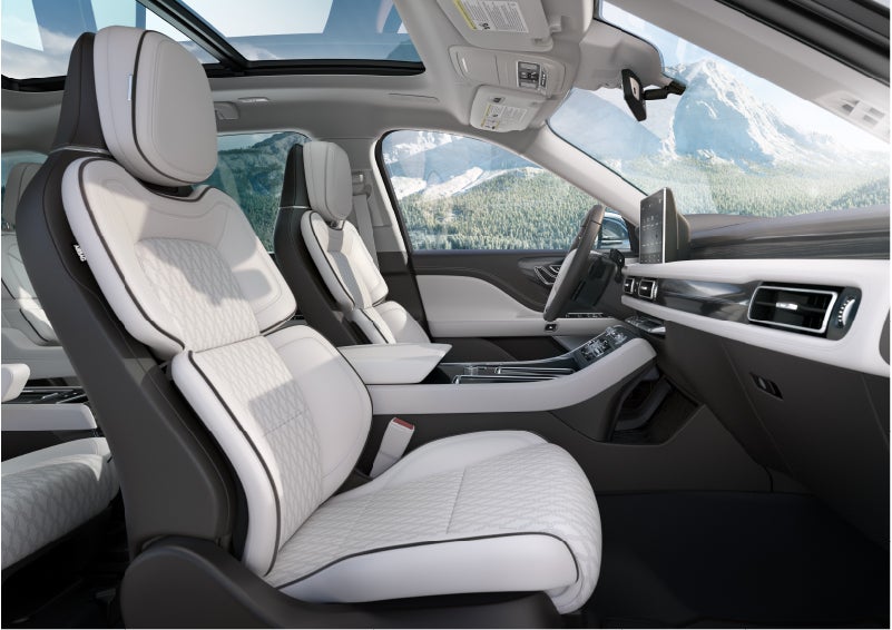 The interior of a Lincoln Aviator® Black Label model is shown in the Chalet theme | Griffin Lincoln in Tifton GA