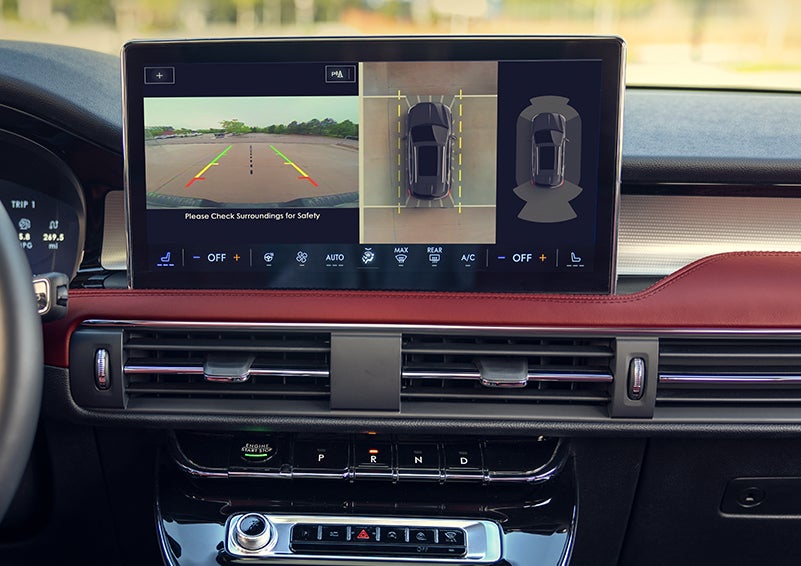 The large center touchscreen of a 2024 Lincoln Corsair® SUV is shown. | Griffin Lincoln in Tifton GA