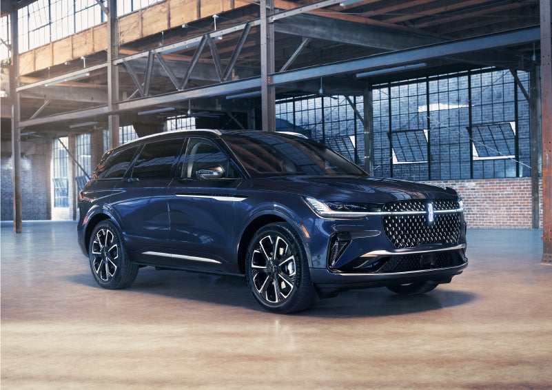 A 2024 Lincoln Nautilus® SUV is parked in an industrial space. | Griffin Lincoln in Tifton GA