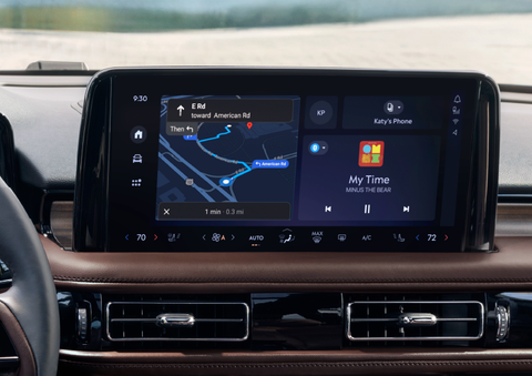 The 13.2-inch LCD touchscreen is showcased. | Griffin Lincoln in Tifton GA