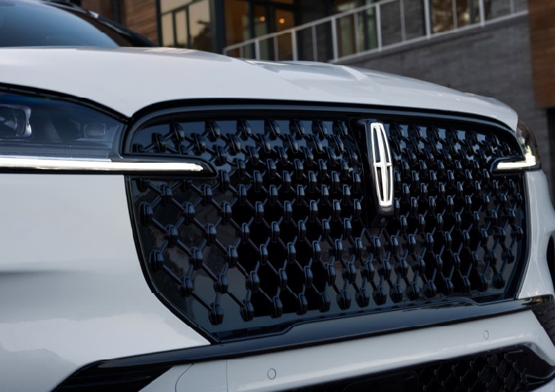 The front grille of a 2026 Lincoln Aviator® SUV is shown. | Griffin Lincoln in Tifton GA
