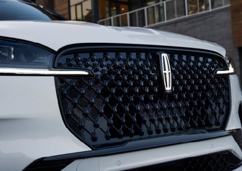 The front grille of a 2026 Lincoln Aviator® SUV is shown. | Griffin Lincoln in Tifton GA