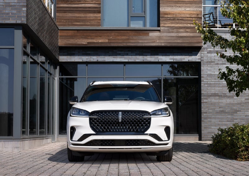 The front of a 2026 Lincoln Aviator® SUV is shown. | Griffin Lincoln in Tifton GA