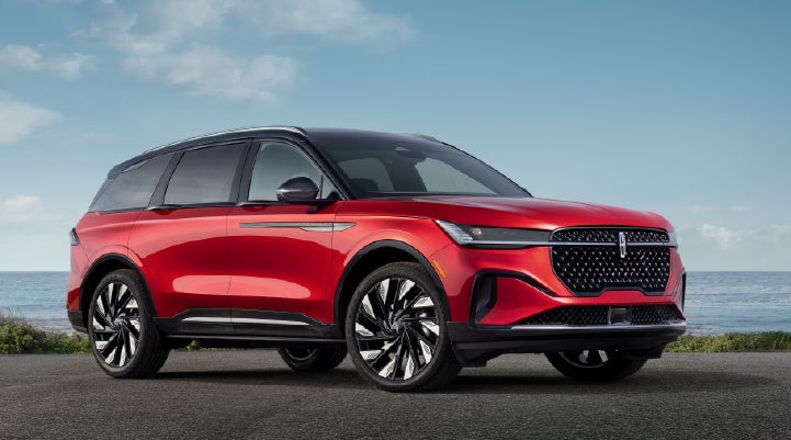 A 2026 Lincoln Nautilus® Reserve model is shown with the stylish available Jet Appearance Package. | Griffin Lincoln in Tifton GA