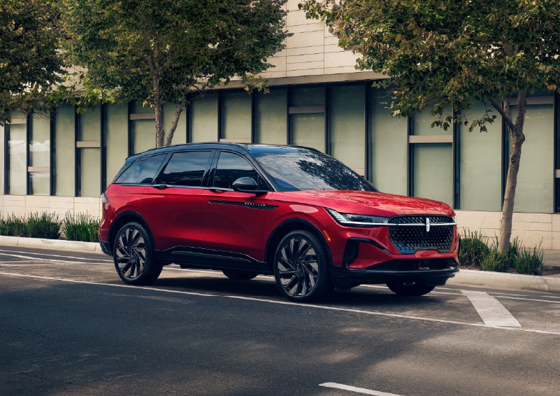 2026 Lincoln Nautilus® SUV with the available Jet Appearance Package and Hybrid transmission. | Griffin Lincoln in Tifton GA