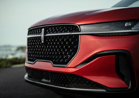 The sleek grille of a 2026 Lincoln Nautilus® SUV with the available Jet Appearance Package makes a bold statement. | Griffin Lincoln in Tifton GA